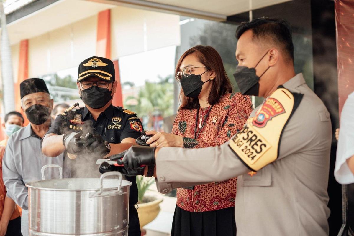 Bea Cukai Ikut Terlibat dalam Pemusnahan Narkotika oleh Kepolisian Resport Karimun