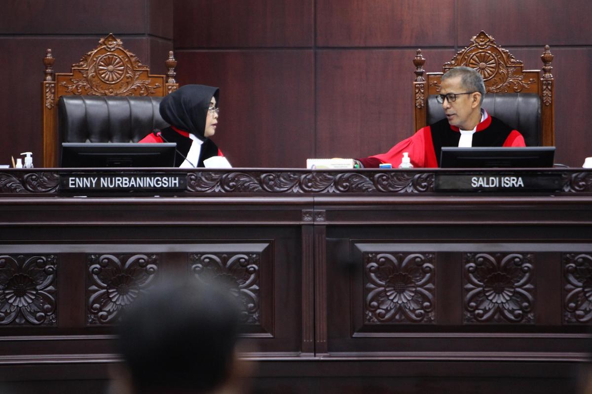 MK Kabulkan Gugatan Haris Azhar Cs