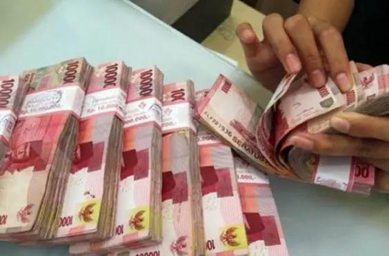 Pelaku Pengedar Uang Rupiah Hingga Dolar AS Palsu di Jakbar Ditangkap