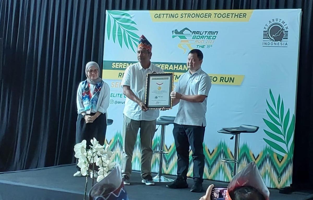 Terselenggara 15 Kali, Arutmin Borneo Run Diganjar Rekor MURI