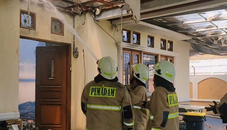 Rumah di Pasar Rebo Terbakar, Kerugian Capai Ratusan Juta Rupiah