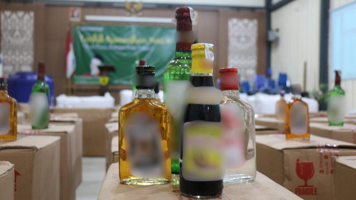Bea Cukai Bandar Lampung Tindak 19 Ribu Botol Miras Ilegal