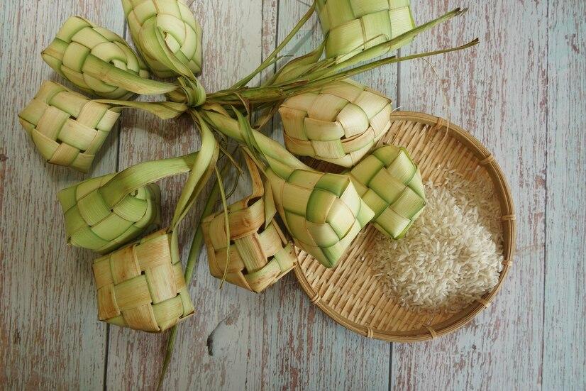 Begini Tips Makan Enak Tanpa Muncul Masalah Lambung saat Lebaran