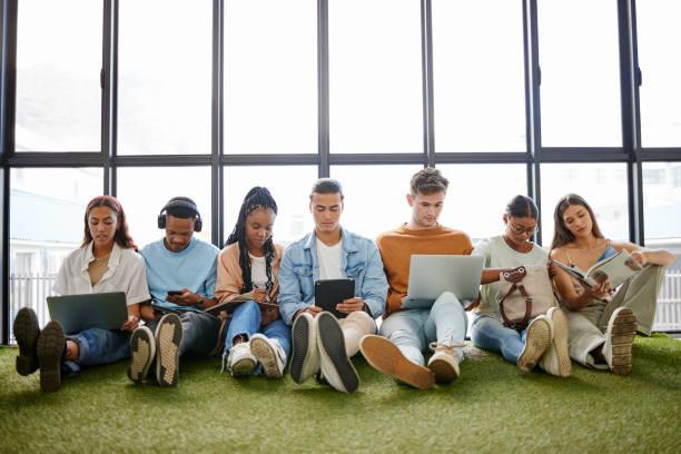 Si Paling Melek Teknologi Digital, Gen-Z Wajib Pahami Batasan Berekspresi di Medsos