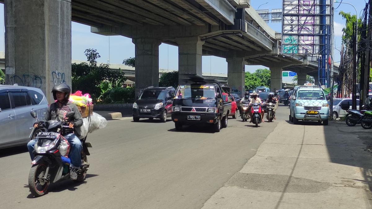 Arus Mudik di Jalur Kalimalang Belum Terlihat Ada Peningkatan Signifikan