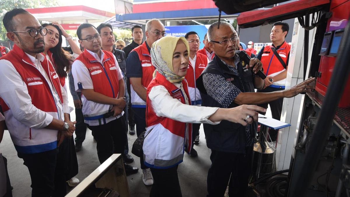 Dirut Pertamina Turun Langsung Pantau Kesiapan Satgas Lebaran Pertamina di Jawa Barat