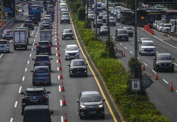 Kecelakaan di Tol Japek KM 58 Selesai Ditangani, Contraflow Berlaku Lagi