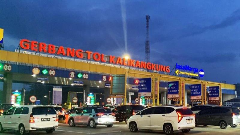 Tol Kalikangkung Semarang-Jakarta Mulai Meningkat Siang Ini