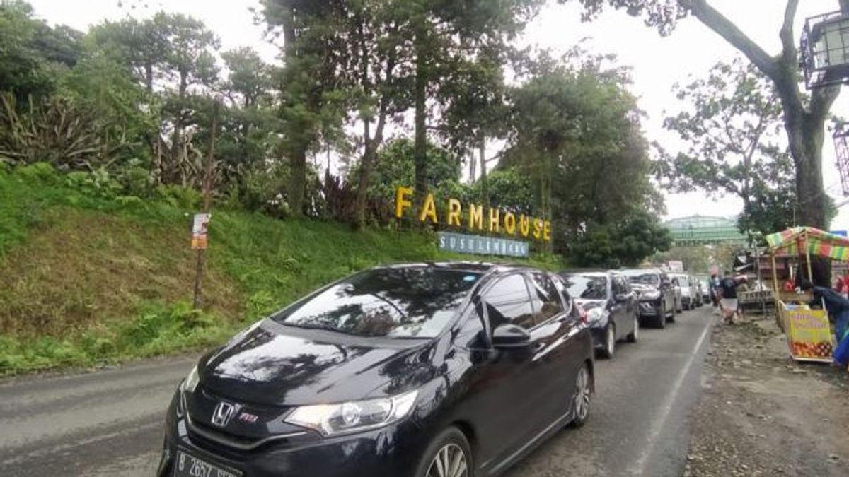 Hindari Macet di Cipularang, Wisatawan Lembang Dialihkan ke Subang