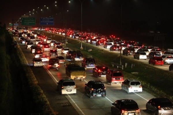 Kakorlantas Sebut 188 Ribu Kendaraan Masuk Jakarta Malam Ini