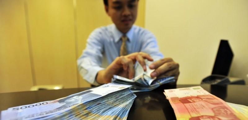 Longsor Rupiah Berlanjut, Kali Ini Lantaran Inflasi AS yang Naik