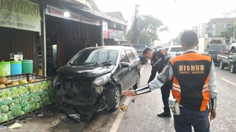 3 Orang Luka Akibat Kecelakaan Beruntun di Bogor