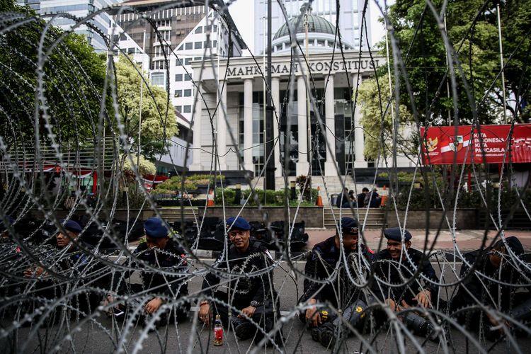 Jelang Pembacaan Putusan Pilpres, Polisi Perketat Pengamanan di Gedung MK