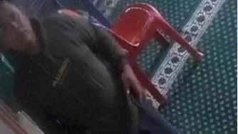 Hendak Curi Kotak Amal di Musala Beji Depok, Pria Terekam CCTV Diburu