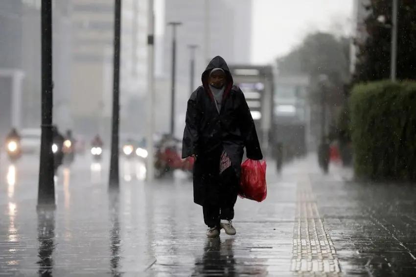 Warga Jakarta Waspada, Ada Potensi Hujan Kilat dan Angin Kencang hingga 6 Mei