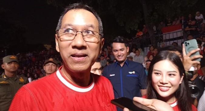 Nobar Timnas Vs Uzbekistan di Lapangan Banteng, Heru Budi Pakai Jersey Merah