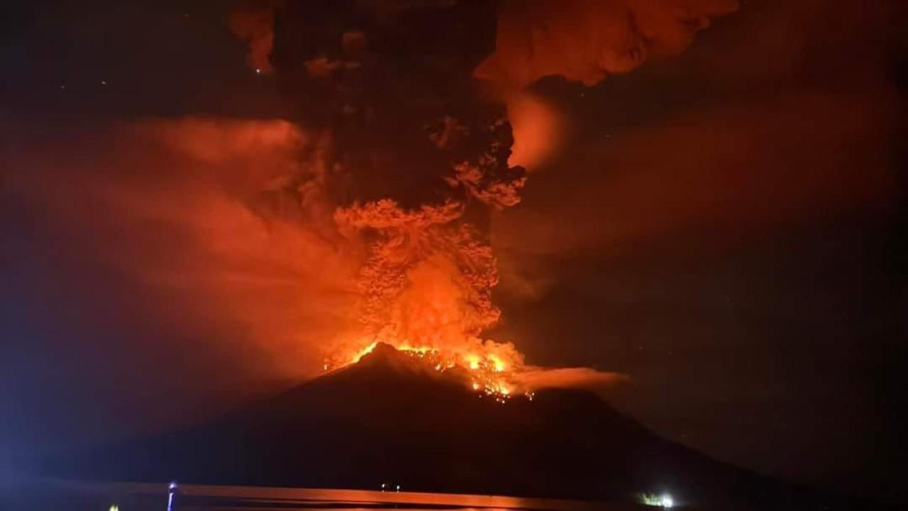 Jangan Lengah! Waspadai Terus Tsunami Gara-gara Erupsi Gunung Ruang!
