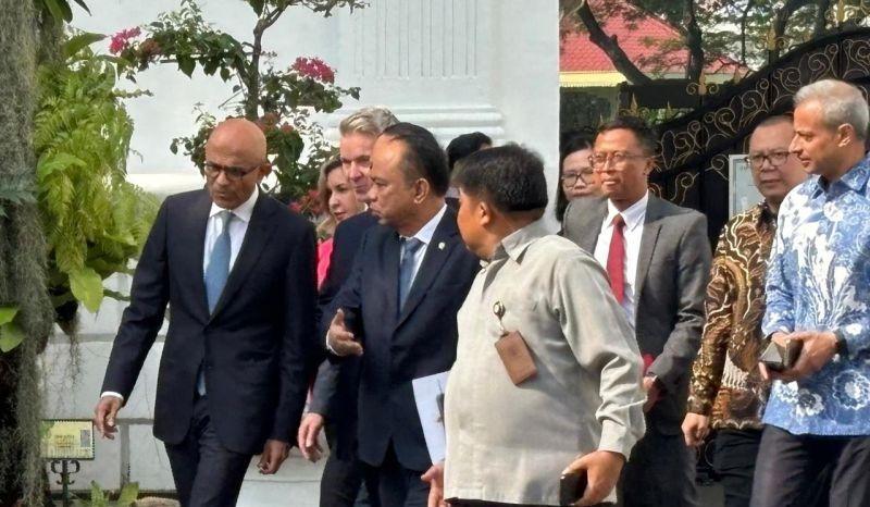 Bangun Pusat Riset, Jokowi Dukung Investasi Microsoft di Indonesia