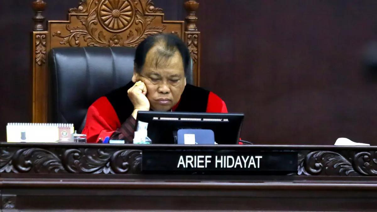 Seloroh Hakim Konstitusi soal Caleg Berstatus Anggota-Ketua KPPS di Papua Barat Daya