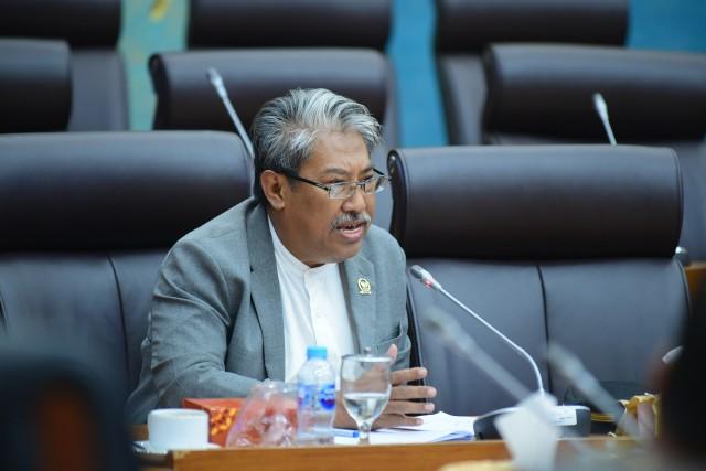 Pemerintah Harus Cabut Izin Usaha Perusahan Asal Cina yang Produksi Baja Ilegal