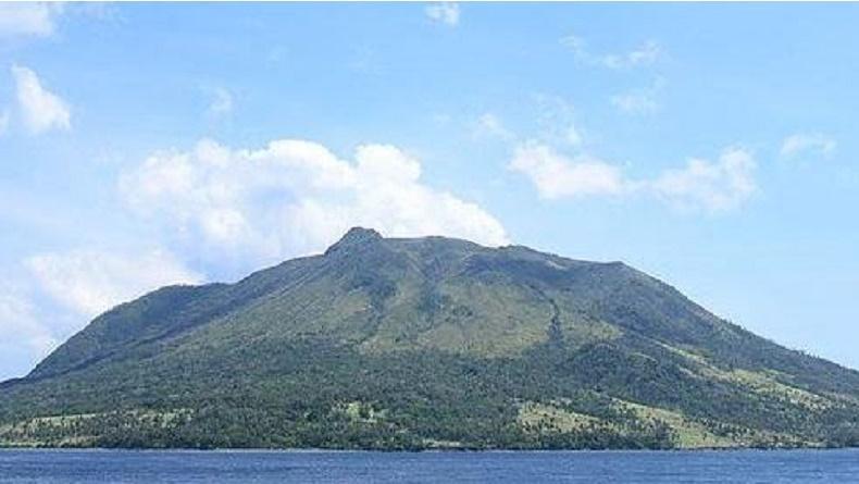 Badan Geologi Tepis Hoax Pulau Tagulandang Akan Tenggelam gegara Erupsi Ruang, Minta Warga Tetap Tenang