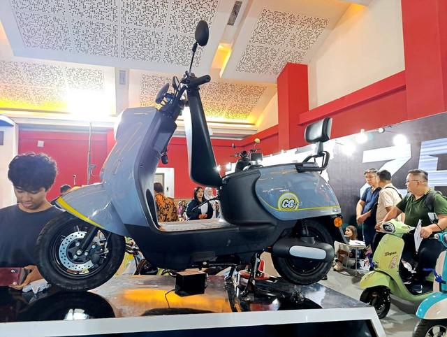 Motor Listrik Ini Harganya Cuma 3 Jutaan Aja, Sikat Udah!