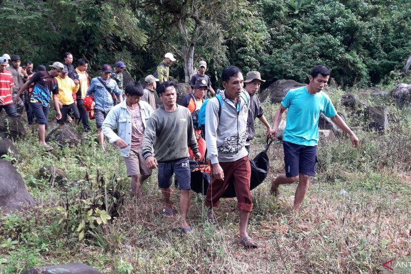 Kecelakaan Motor Bareng Suami, Istri Jatuh ke Jurang di Lahat Ditemukan Tewas
