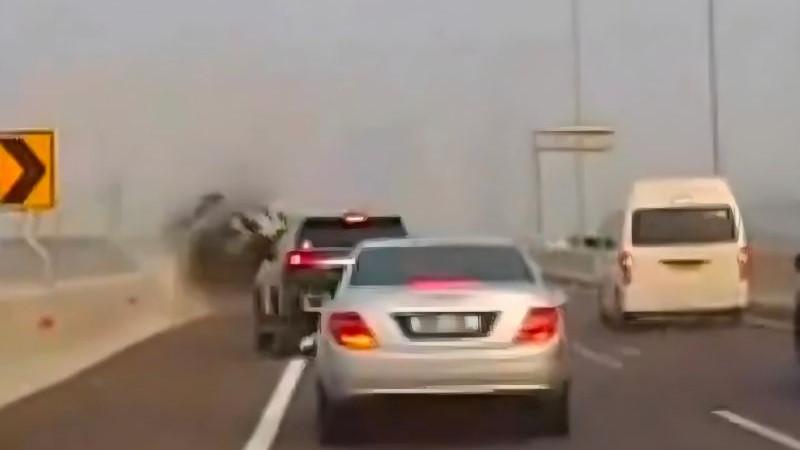 Kecelakaan di Tol MBZ gegara Sopir Ngantuk Berakhir Damai