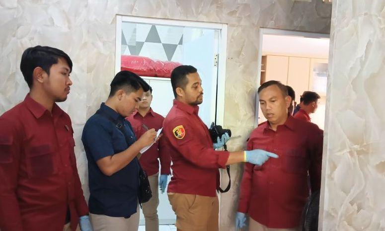 Polisi Olah TKP Kasus Pembunuhan Pria Gay di Sukabumi