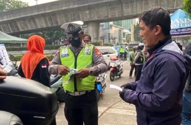 Korlantas Lakukan Uji Coba Kirim Surat Tilang Lewat WA