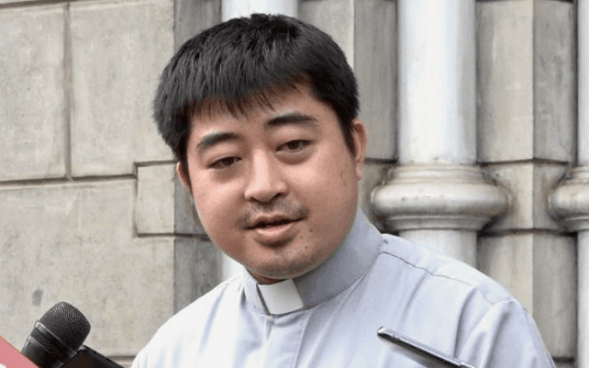 Pastor: Kenaikan Yesus Kristus Ajarkan Toleransi Beragama dan Berbagi Kasih
