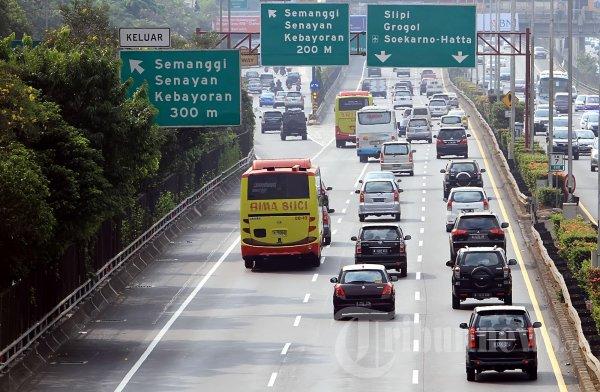 UU DKJ Atur Pembatasan Usia Kendaraan Motor-Mobil