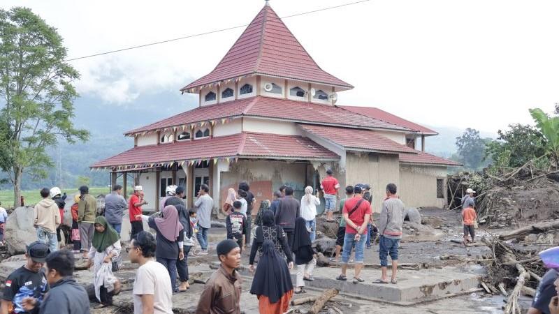 Korban Tewas Banjir Bandang Lahar Dingin di Agam-Tanah Datar Bertambah 43 Orang
