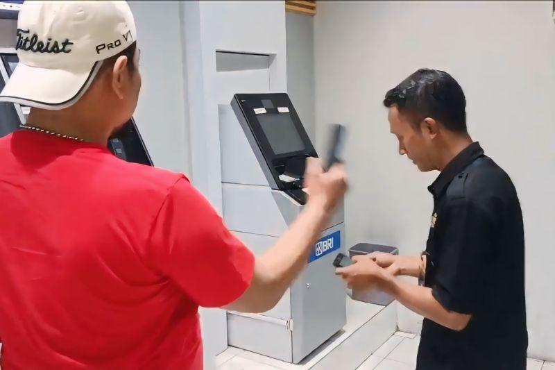 Pelaku Ganjal ATM di Klender Diamankan Polisi, Sempat Dikeroyok Warga