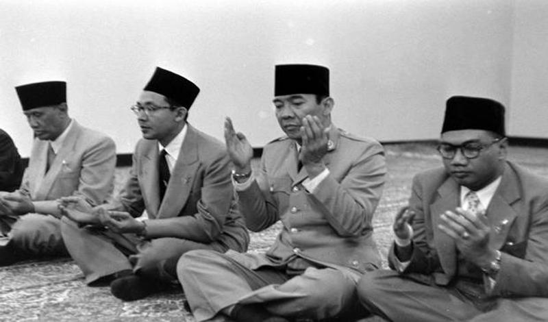 Sejarah Hari Ini: Percobaan Pembunuhan Terhadap Soekarno Kala Salat Idul Adha