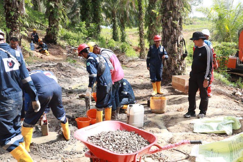 Tim Gabungan dan Pertamina Tutup 382 Sumur Minyak Ilegal di Jambi