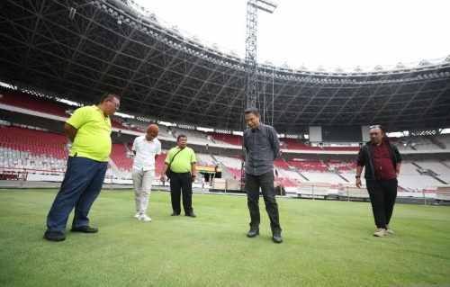 Jelang Dua Laga Kualifikasi Piala Dunia 2026, PSSI Tinjau Rumput SUGBK