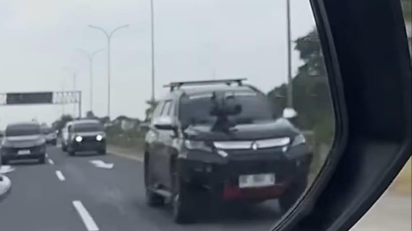 Bak Film Laga, Pajero Pelat Sipil Viral Pasang Senapan Mesin 'Tempur' di Kap Mobil