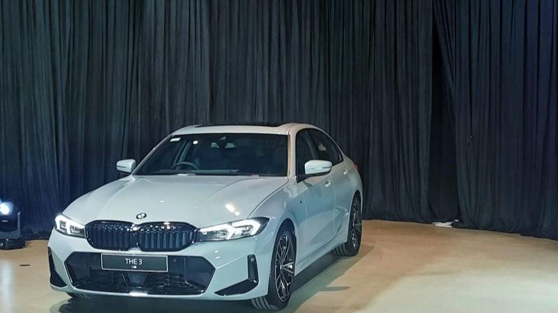 Mudahkan Pemilik untuk Akses Kendaraan, BMW Hadirkan Connected Drive