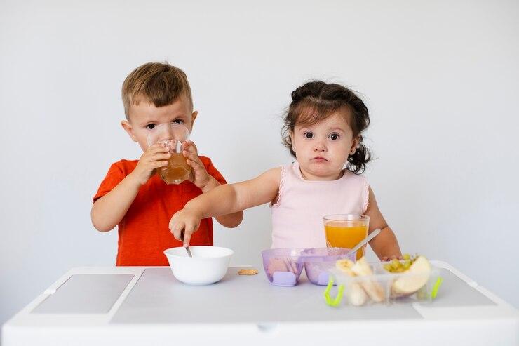 Dokter: Penting untuk Jadwalkan Waktu Makan Anak untuk Cegah Obesitas