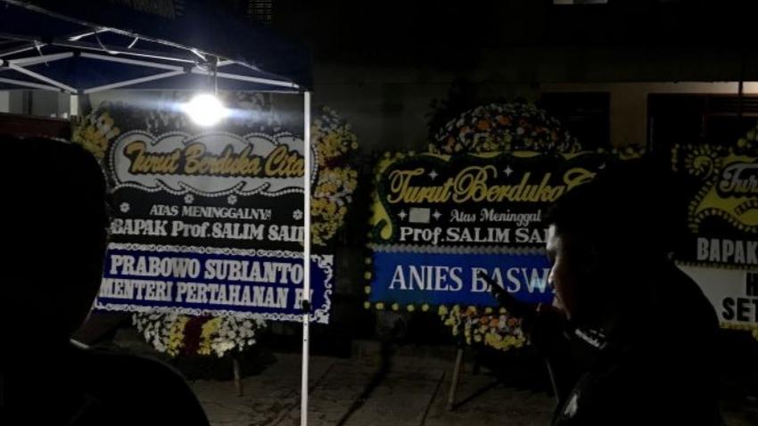 Tokoh Pers Salim Said Wafat, Karangan Bunga dari Prabowo hingga Anies Berjejer di Rumah Duka
