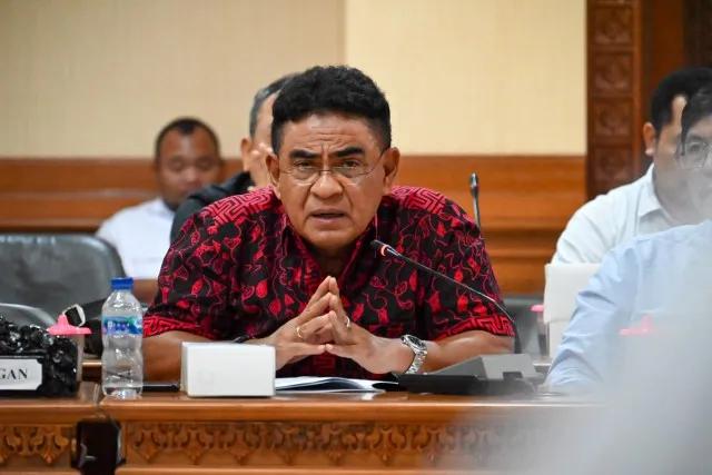 PDIP Gak Peduli Bobby Mantu Jokowi Gabung Gerindra