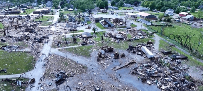 Tornado Kuat Hancurkan Sejumlah Rumah di AS