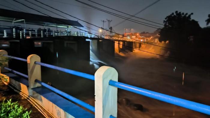 Bendung Katulampa Bogor Siaga 3 Usai Diterjang Hujan Deras