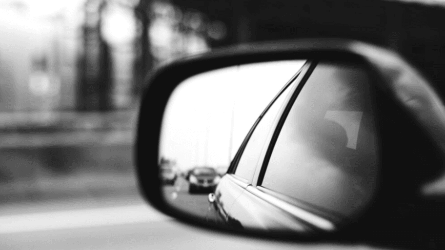 Susah Lihat? Ini Tanda Kaca Spion Mobil Minta Diganti