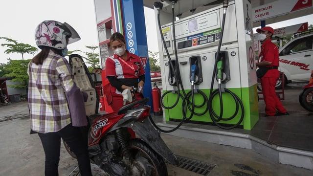 DPR Minta Pemerintah Siapkan Skenario Tepat untuk Pembatasan BBM Bersubsidi pada 2025