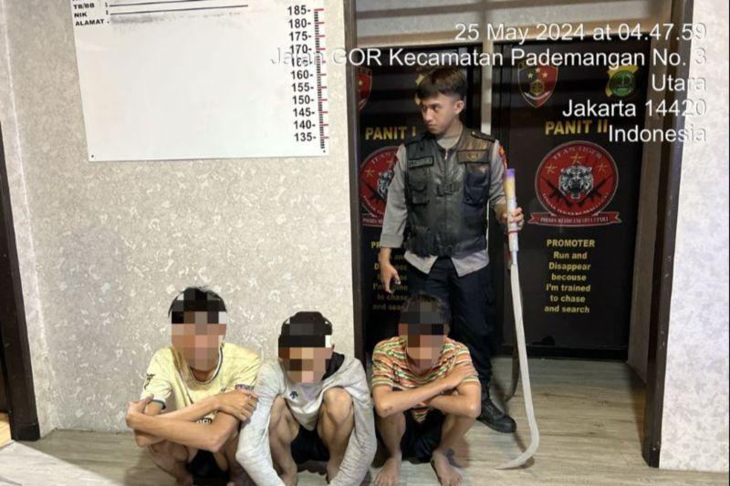 Ingat! Bawa Sajam Bisa Terancam Penjara 10 Tahun