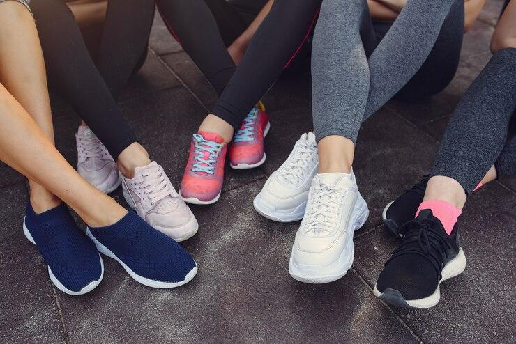 Simak! 6 Tips Rawat Sneakers Agar Berumur Panjang
