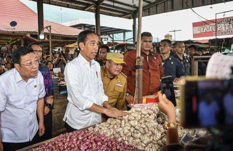 Jokowi soal Putusan MA terkait Batas Usia: Tanya yang Menggugat