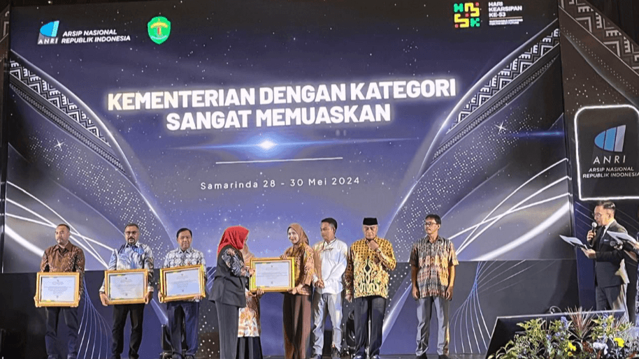 Kemendes PDTT Raih Penghargaan Kearsipan Kategori Sangat Memuaskan